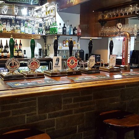 The Rose And Crown Otel Huddersfield Dış mekan fotoğraf