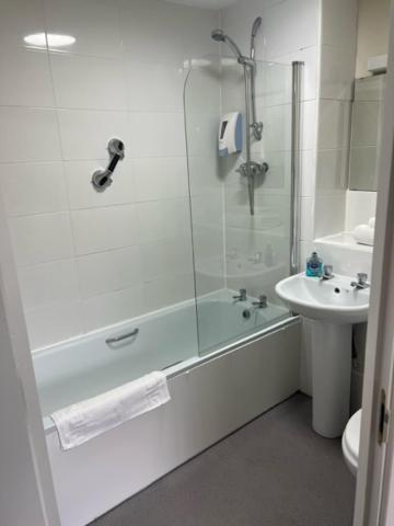 The Rose And Crown Otel Huddersfield Dış mekan fotoğraf