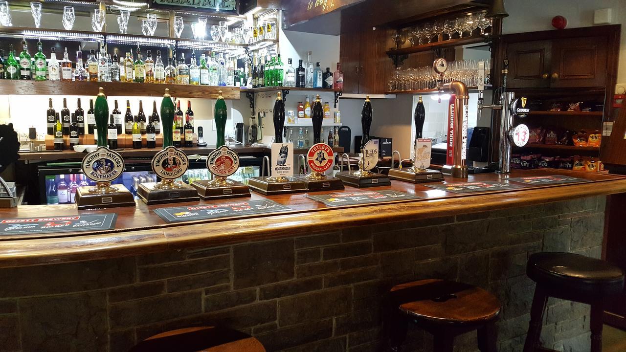 The Rose And Crown Otel Huddersfield Dış mekan fotoğraf